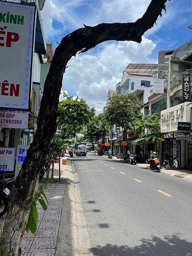 Bán căn góc đường vĩnh hội.P4.Q4,dt:9x8.5m,giá:16.5tỷ(4lầu)