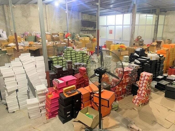 CẦN Tuyển gấp NHÂN VIÊN KHO CHO CHI NHÁNH