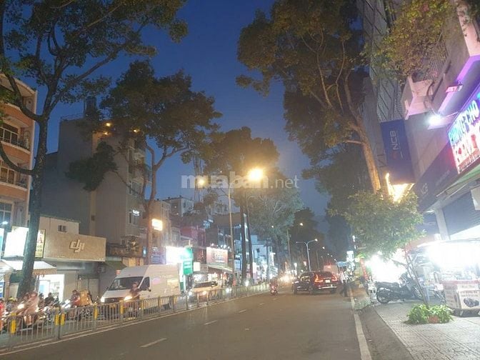 Cho thuê nhà mặt tiền đường Lê Hồng Phong, Phường 2, Quận 10