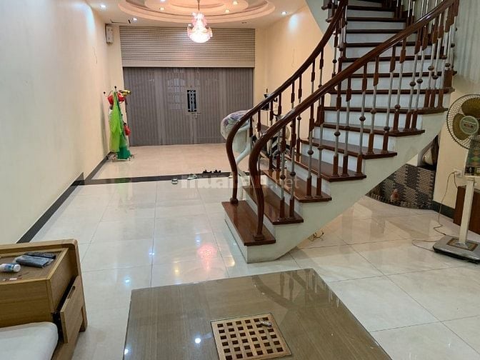 Ô tô vào nhà! Nhà đẹp! Phố Nguyễn Phúc Lai 60m2, 3.5 tầng, Mt5m
