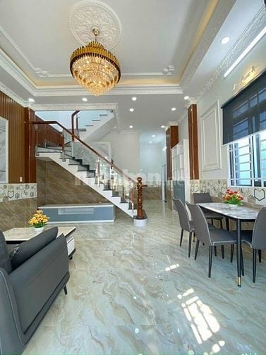 Định cư Úc bán nhà 60m2,1 trệt 2 lầu,1 tỷ 290 triệu,đặng chất,p2,Q8