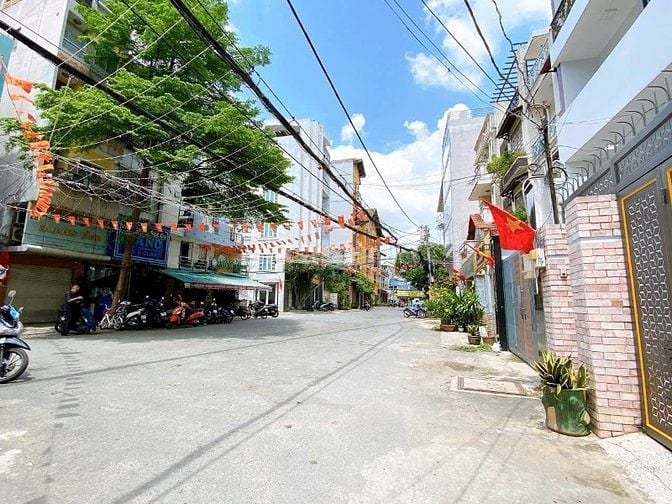 Giá rẻ, Hẻm xe hơi QUẬN 3, 135m2( 5.5 x 25 ) khu xây hầm 6 Tầng 