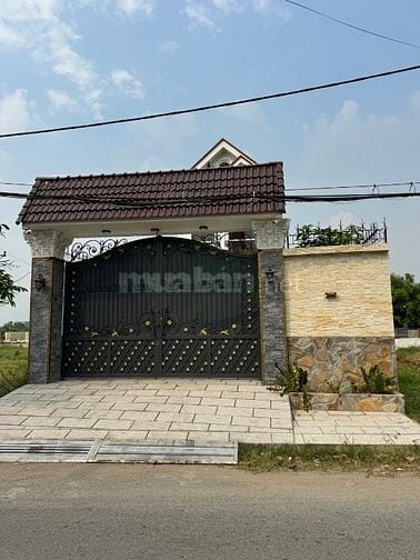 Bán nhà phố mới xây đường Bờ Huệ