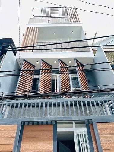 SIÊU PHẨM MẶT TIỀN - 402C Huỳnh Văn Bánh, P13, PN - nhà mới vào ở ngay
