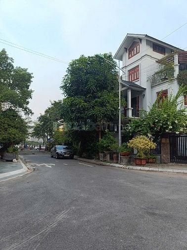 Bán biệt thự view hồ TP Giao lưu, Phạm Văn Đồng, Hà Nội