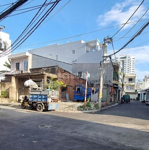 Cần bán nhà  GÓC đường Tô Hiệu. quận Tân Phú