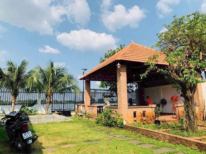 Cho thuê nhà vườn 500m2 p. Bửu Hòa, đầy đủ nội thất
