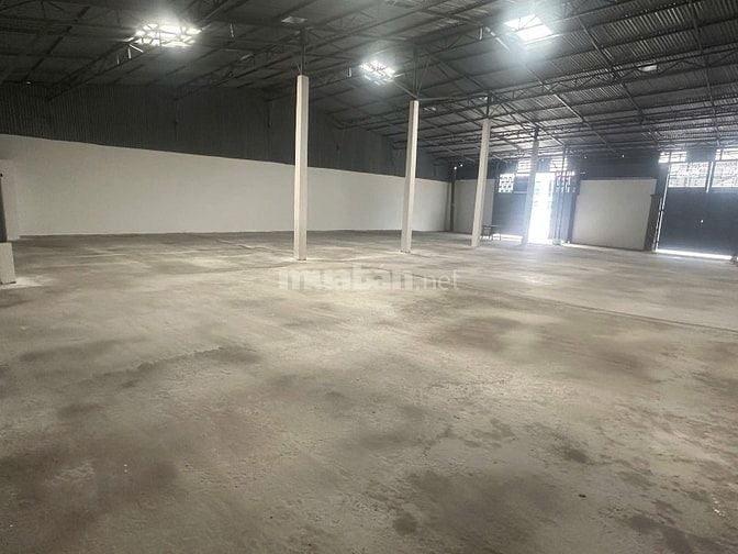 Cho thuê kho xưởng mặt bằng 500m2 Nguyễn Duy Trinh, Phú Hữu, Quận 9