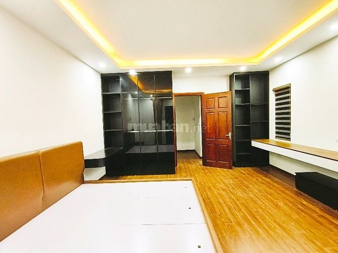 Nhà Hồ Tùng Mậu 2 mặt ngõ 43m xây 5 tầng full nội thất  giá 8,35 tỷ