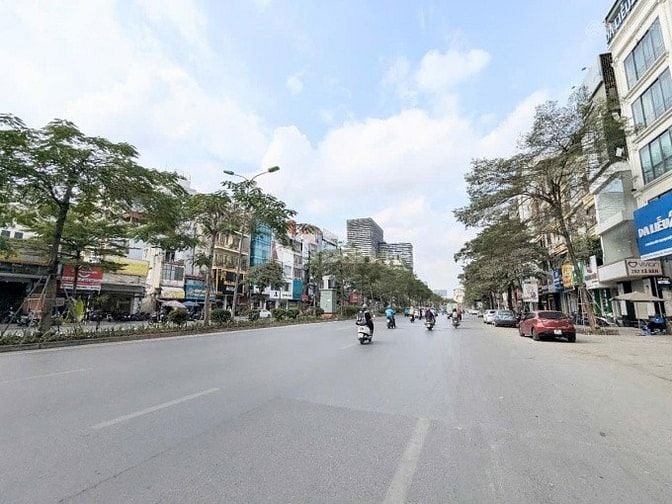 BÁN NHÀ 5 tầng XÂY MỚI mặt phố Kim Mã, MB 110m2, MT 5m nở hậu
