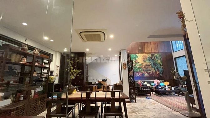 Nhà đẹp trung tâm Hai Bà Trưng, oto vào nhà, ở tuyệt vời,95m, 28 tỷ