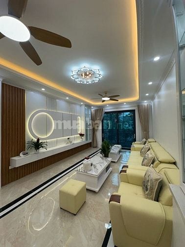 NHÀ THANG MÁY 7 TẦNG NGỌC THUỴ. FULL NỘI THẤT. GẦN PHỐ CỔ. 12.3 TỶ