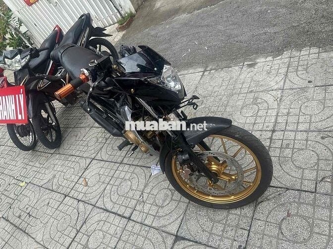 Xe máy Suzuki Raider, Đen - Xám