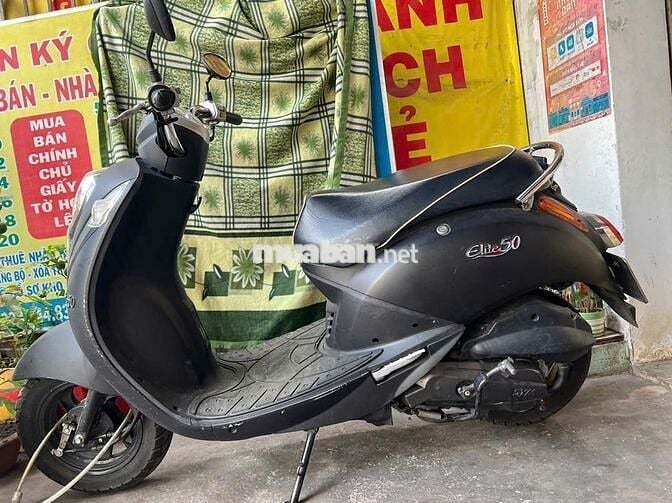 xe tay ga Elite 50cc 2019 đen nhám mới 95%