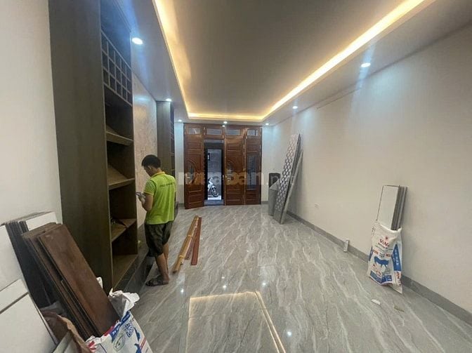 Nhà riêng ngõ phố Tân Mai gần trường cấp 3 Trương Định. DT 50m2x5t giá