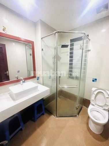 	 Bán nhà Bồ Đề, Long Biên 35m 5 tầng MT 5m 6,8 tỷ