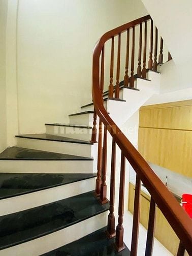 PHÂN LÔ VỈA HÈ,2,3 Ô TÔ TRÁNH ĐỖ,VÀO NHÀ,57M 4 TẦNG.