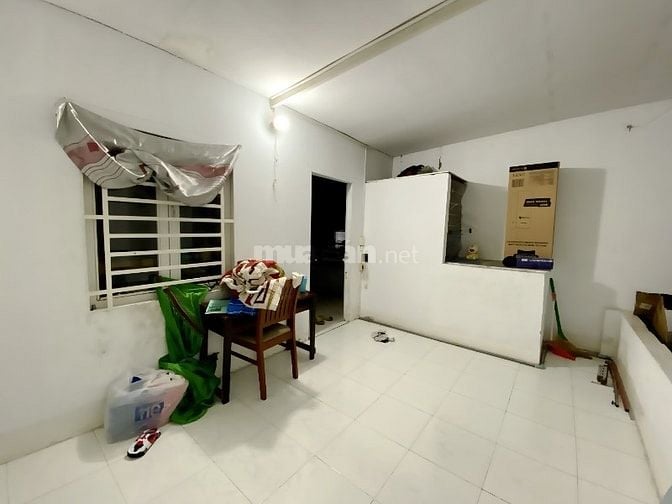 Share phòng trọ trong nhà nguyên căn, cách đường CMT8 chừng 50m