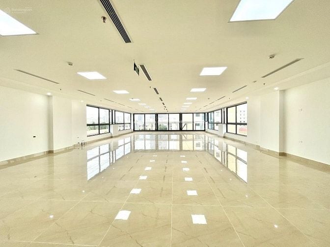 SÀN VĂN PHÒNG NGÃ TƯ SỞ GIÁ DƯỚI 150K/M2