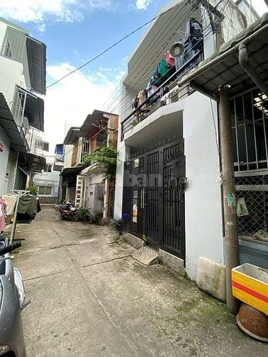 Bán nhà 2 tầng - Hẻm 4m - Đường Nguyễn Văn Quá - Giáp Gò Vấp, Tân Bình