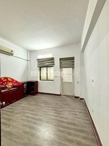 Bán căn chung cư CT21 Việt Hưng - nhà đẹp giá cực đẹp