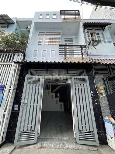 Chủ về quê cần bán gấp nhà HXH Năm Châu quận Tân Bình