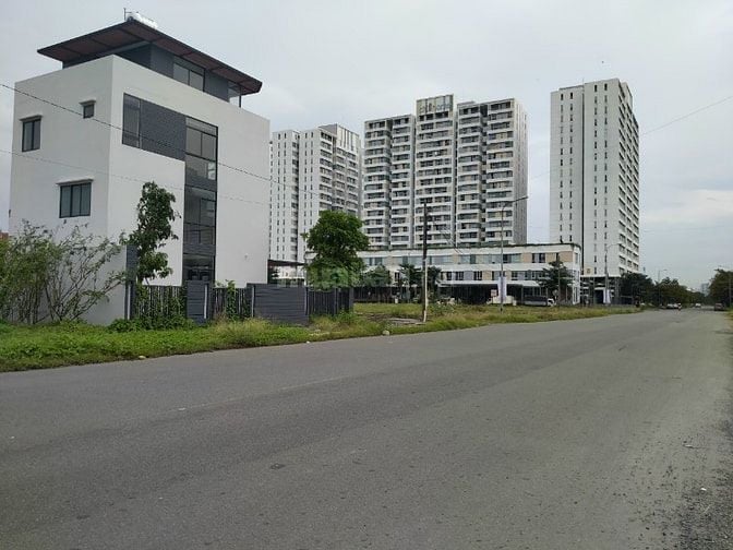 Đất Nền Cát Lái 5x20 đường 12 Thông Thoáng Sổ đỏ Cầm Tay 66tr /m