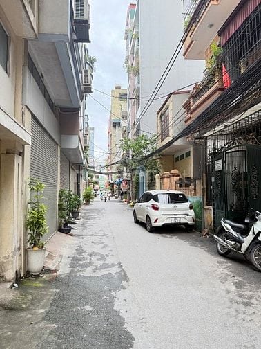 Nhà đẹp Khuất Duy Tiến 55m2*5T,MT:4.2m,gara oto,2thoáng,KD,18.3tỷ.