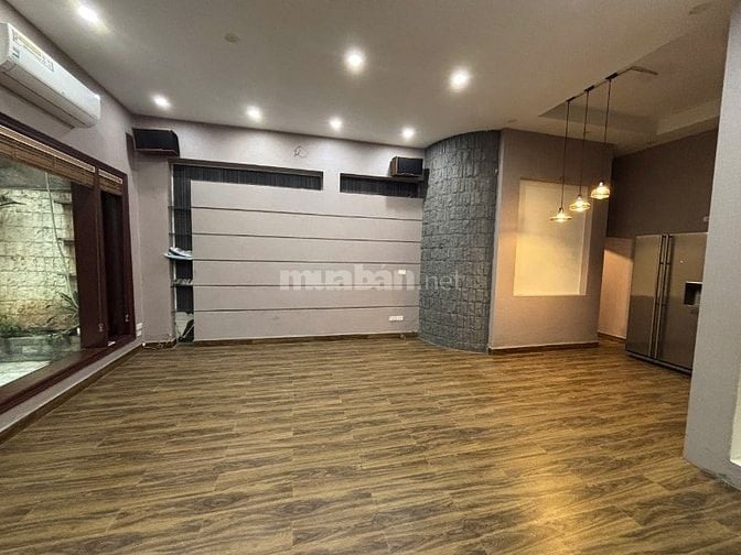Cho thuê nhà Đường Tây Hồ, Hà Nội 15 tr/tháng
