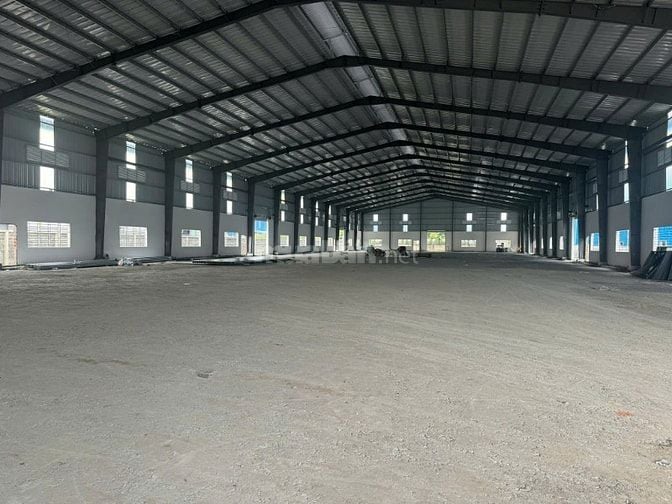 Bán gấp xưởng 4000m2 , lô góc 2 mặt tiền trong KCN Thủ Thừa , Long An