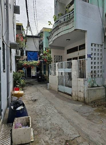 NHÀ CẤP 4  GẦN MẶT TIỀN _TIỀN XÂY MỚI