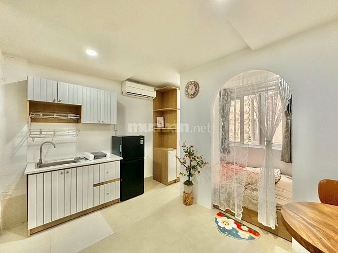 Phòng căn hộ siêu đẹp 1 phòng ngủ, PK đủ nội thất ngay Cầu Tân Định Q1