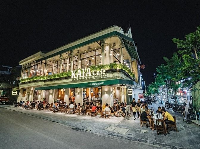 Nhượng lại quán cafe doanh thu đỉnh cao — đẹp nhất quận Thanh Xuân
