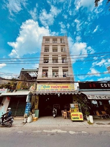 Cần bán gấp nhà Mặt tiền Trung tâm gò vấp. Dt: 7.5x18m . 5 lầu