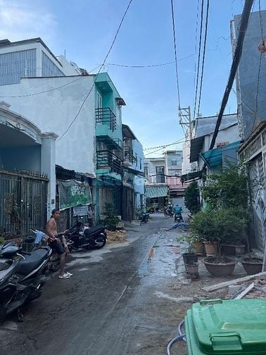 Cho thuê nhà hẻm 5 m thông đường liên khu 5-6