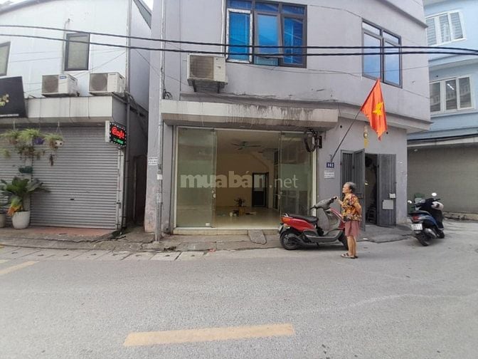 Cần cho thuê cửa hàng mặt phố Chùa Quỳnh, số nhà 161, gần ngã ba