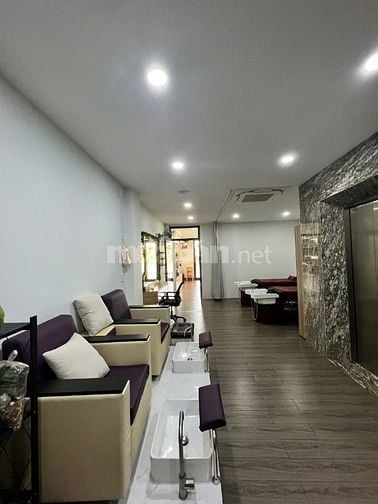 Sang spa 4 tầng cao cấp ngay khu đô thị Lakeview City – TP Thủ Đức, mặ