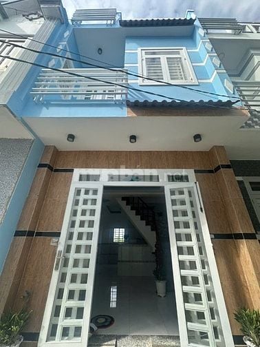 Nhà đẹp 1trệt 1lầu, 2PN, KDC gần ngã 3 Mỹ Hạnh, Giá hơn 550tr nhận nhà