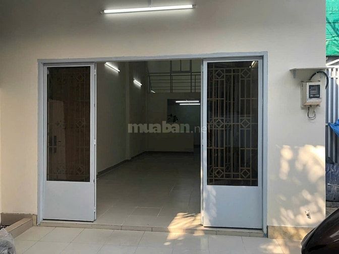 Nhà cấp 4 hẻm xe hơi đường Trường Chinh, Quận 12, 4,5x13m, 4 tỷ 600