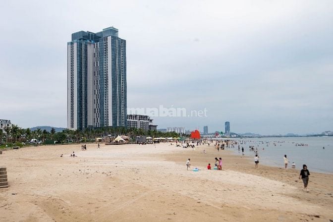 Chủ nhà định cư bán gấp căn 1PN trục 05 A La Carte Hạ Long, view Hồ
