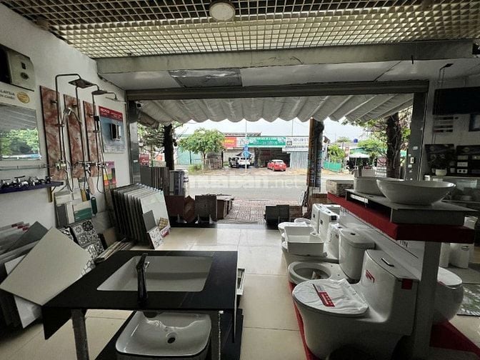 CẦN SANG NHƯỢNG CỬA HÀNG GÓC 2 MẶT TIỀN CỰC ĐẸP – NGANG 12M, VỊ TRÍ ĐẮ