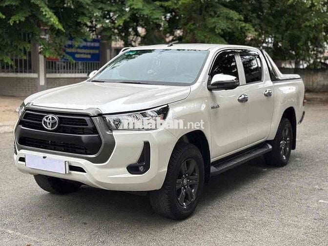 Toyota Hilux 2021 2.4 4x2 AT - 50000 kmp