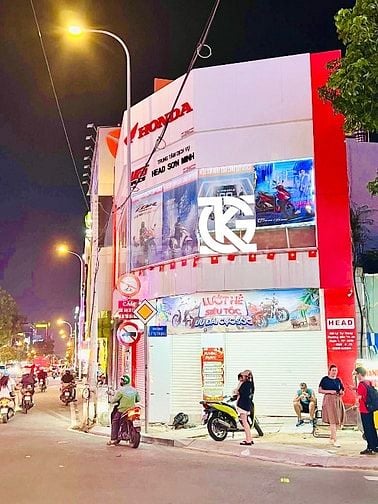 ❇️❇️ Cho Thuê Nhà GÓC 2MT: 290 Lý Tự Trọng + CMT8 - Quận 1