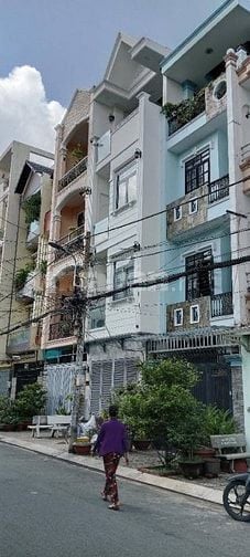 Cần Bán Gấp Nhà 52m2 Trung Tâm Phú Nhuận - 3Tỷ150 SHR Khu VIP tiện ích