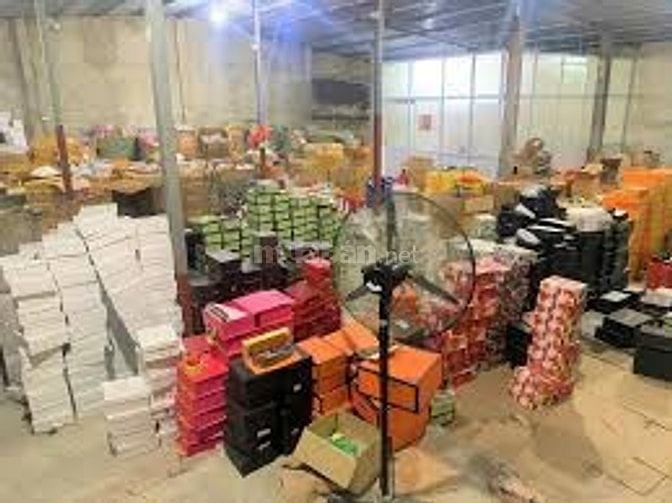 TUYỂN NHÂN VIÊN KHO LÀM TẠI CHI NHÁNH MỚI