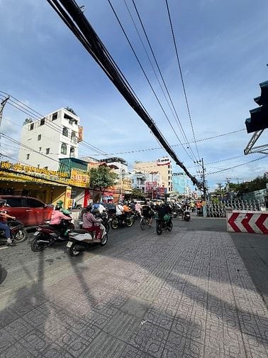 Bán Nhà Mặt Tiền Huỳnh Tấn Phát, Q7, TP HCM
