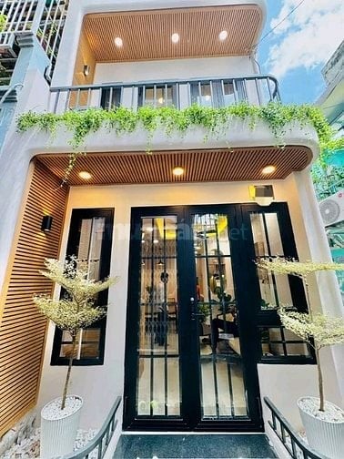 Kẹt vốn bán gấp nhà Lạc Long Quận, p.11, Tân Bình. Giá 2,19 tỷ/48m2