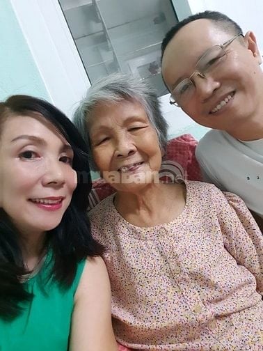 TÔI CẦN TUYỂN GẤP NGƯỜI CHĂM BÀ