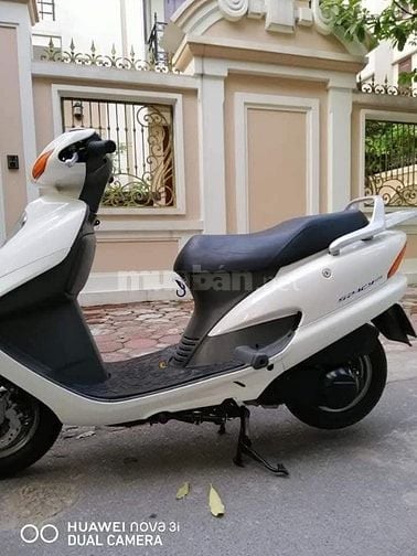Cần bán xe spacy 125cc nhập khẩu, màu trắng, đời 2009, đời chót sm 222