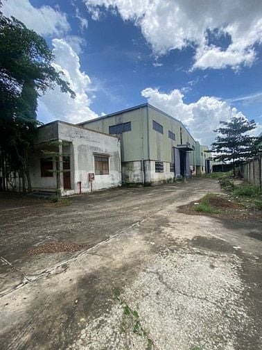 Cho thuê kho xưởng KCN Nhị Xuân, Hóc Môn, KV: 7.400m2,  xưởng: 4.000m2